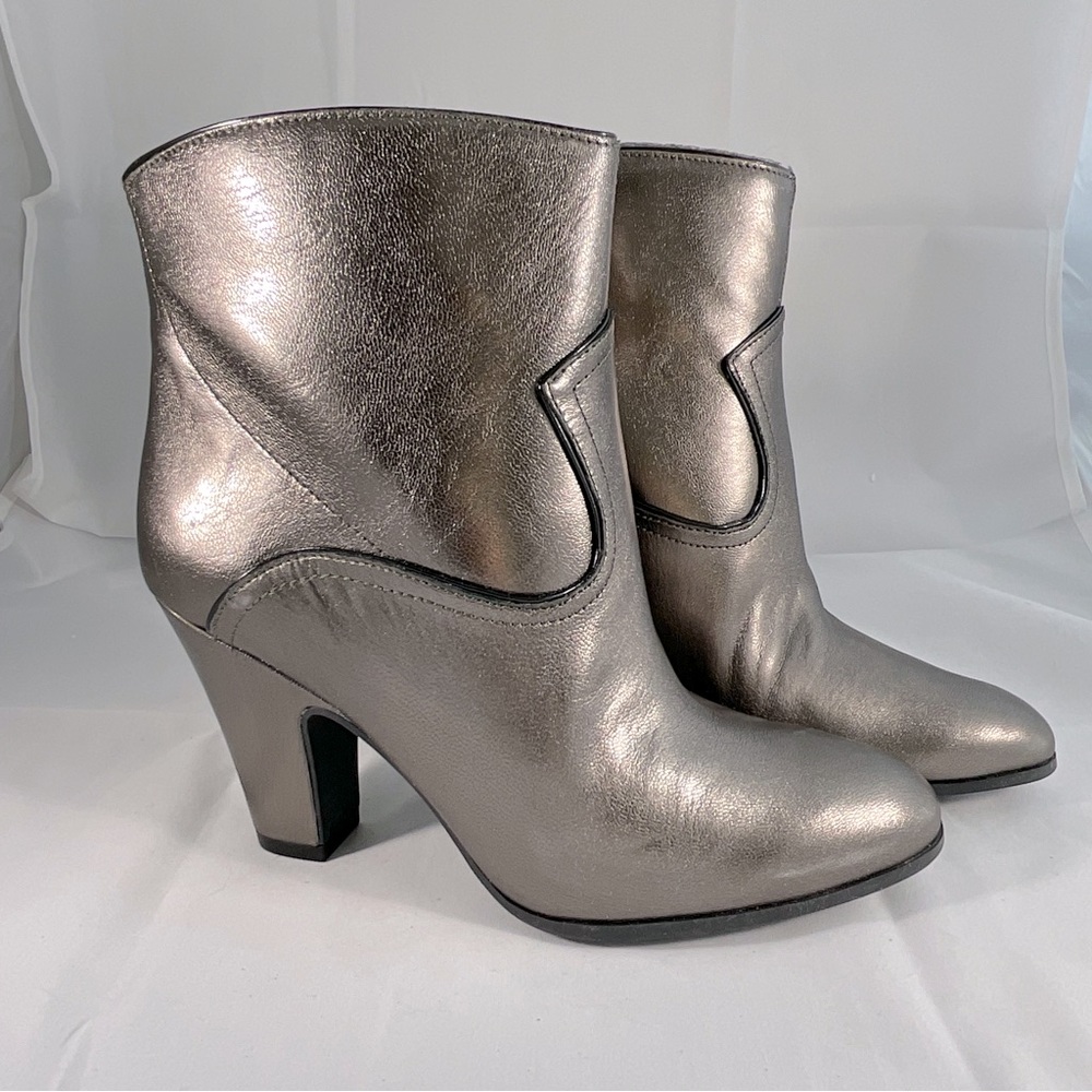 Nine West Quarrel pewter metallic heeled Western ankle booties NWT